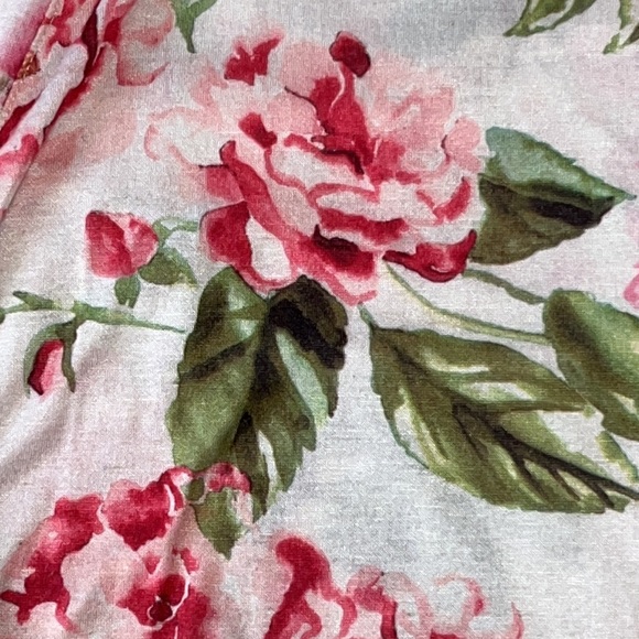 🌹Show Me Your MuMu🌹Brie Robe ‘Garden of Blooms’ - Picture 13 of 13